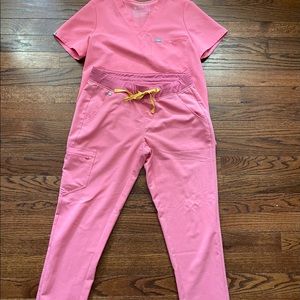 NWOT medium neon pink set